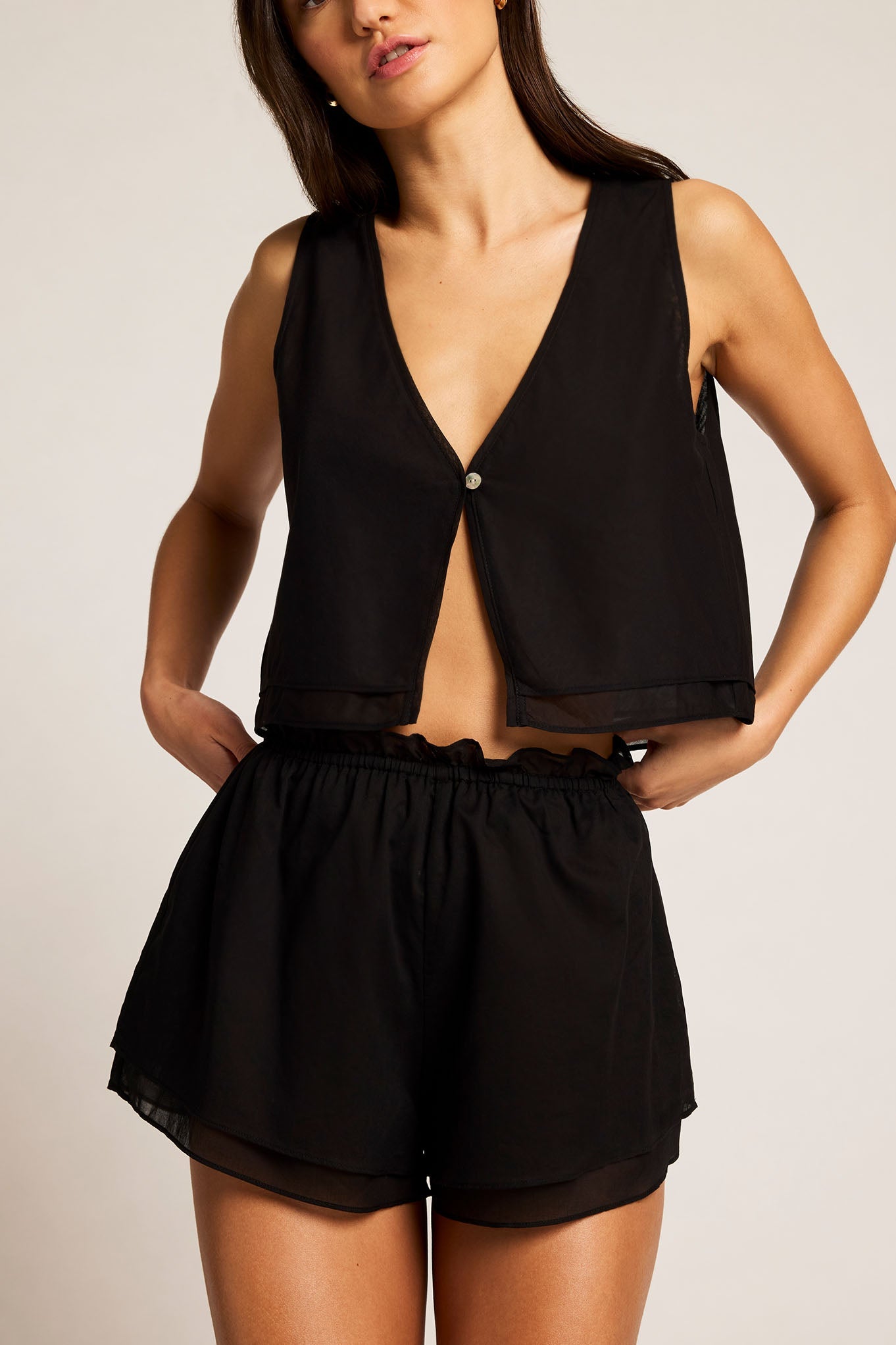 Island Play Short in Black